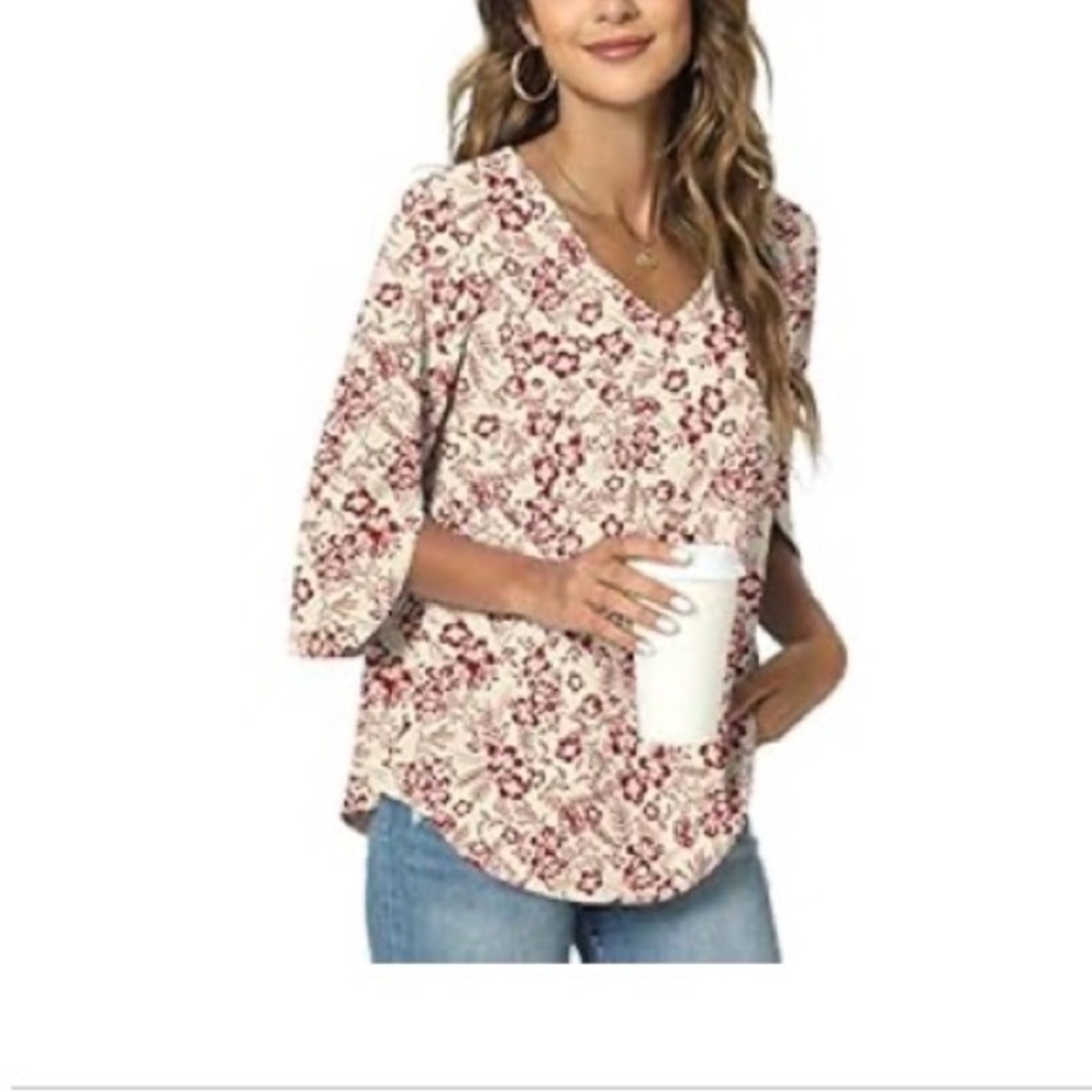 NWT • Floral V-Neck Women’s Top